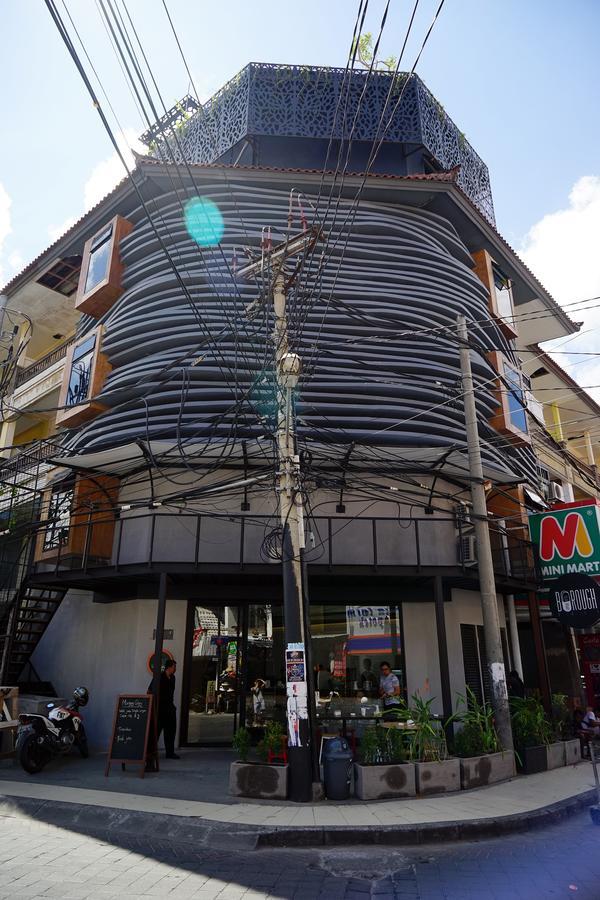 Borough Capsule Hostel Bali Legian  Exterior photo